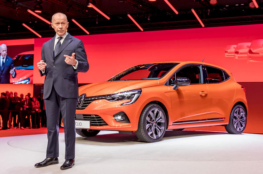 aria-label="2019 new renault clio reveal press conference"