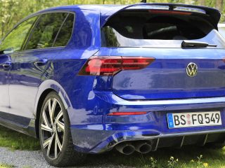 Volkswagen Golf R spyshots 5