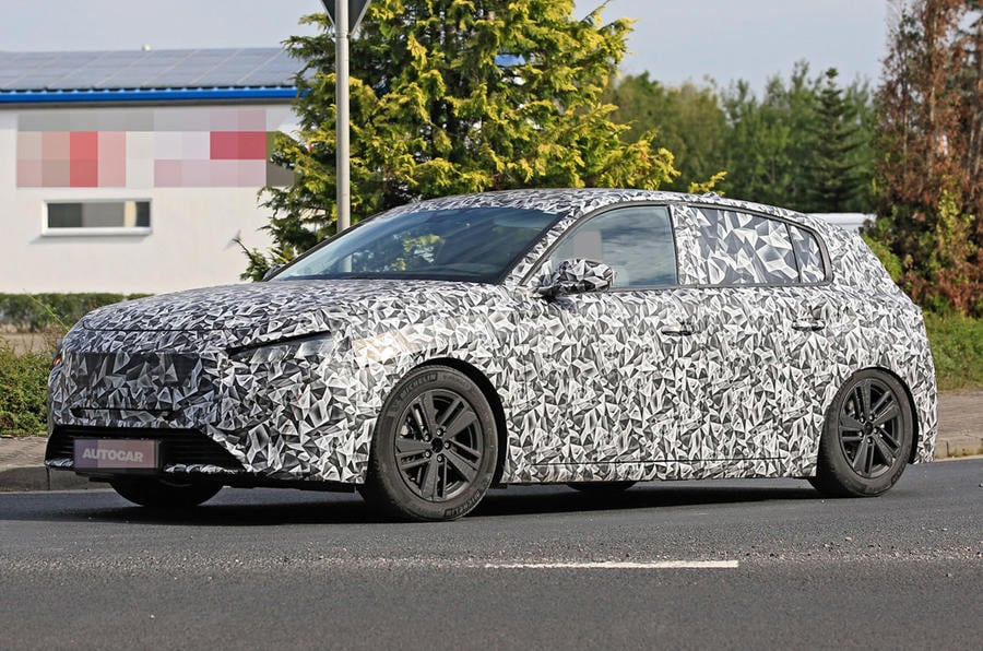 aria-label="50 peugeot 308 spy shot"