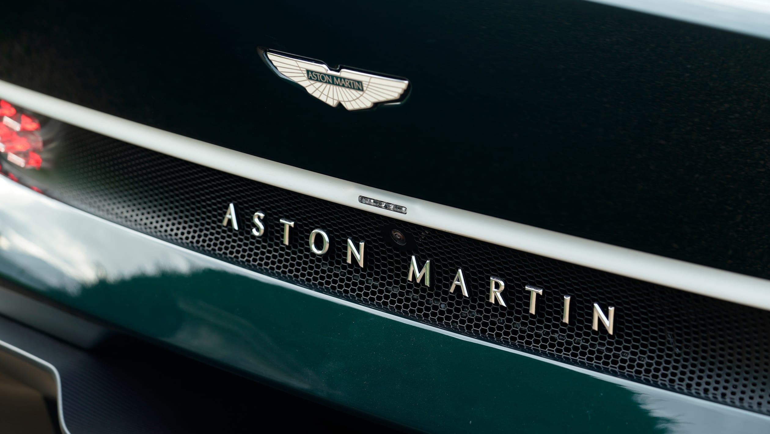 aria-label="Aston Martin Victor 9"