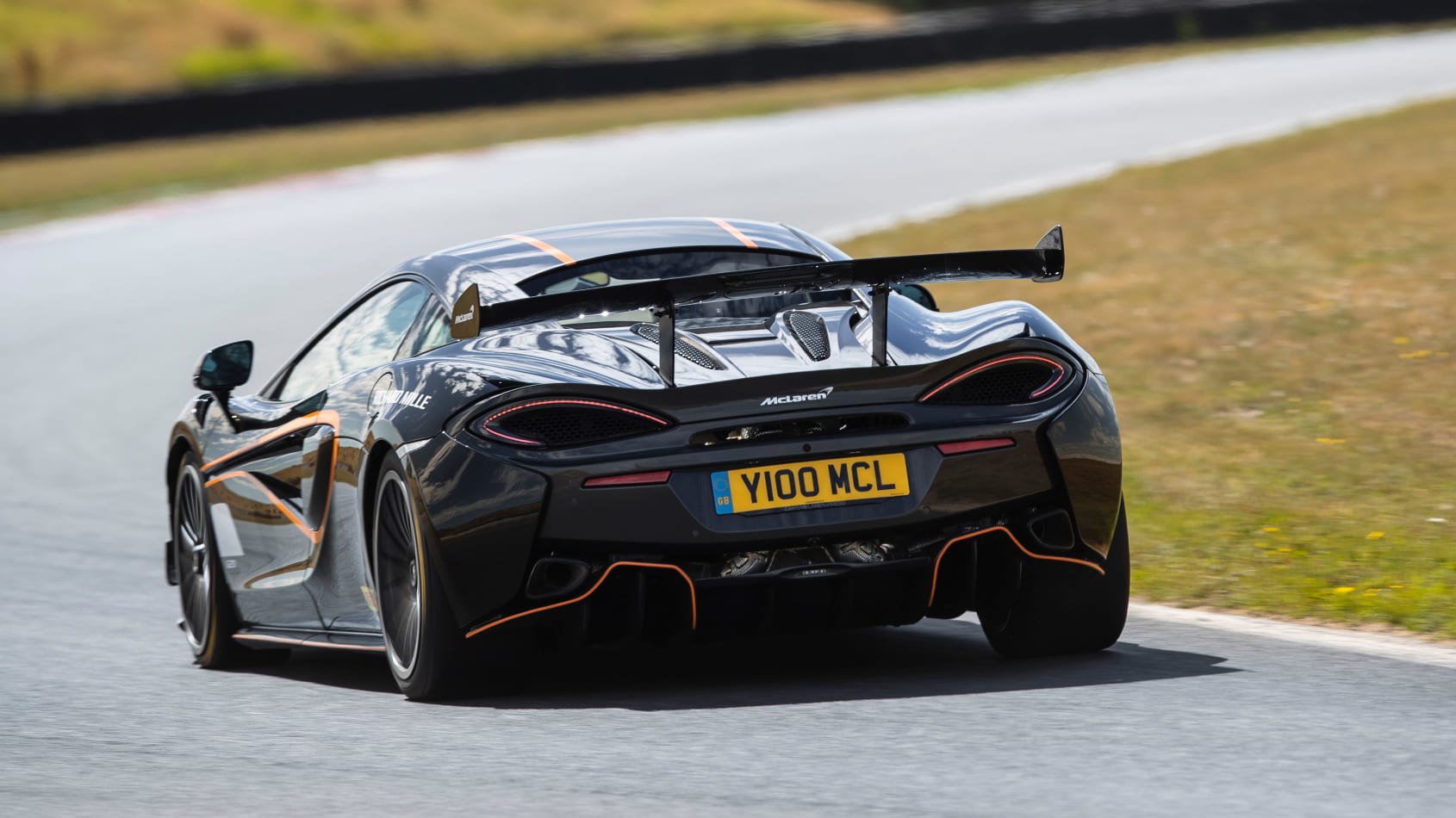McLaren 620R with R Pack 3