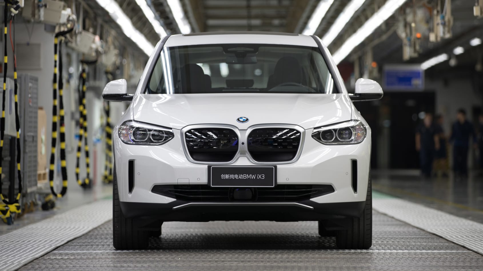 BMW iX3 enters production 2