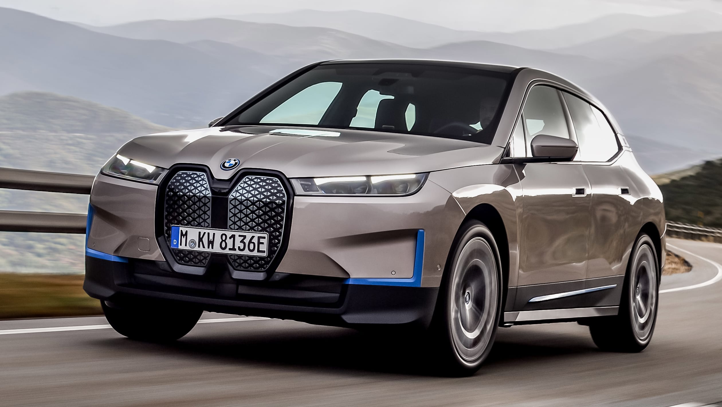 aria-label="New BMW iX electric SUV 2020 10"