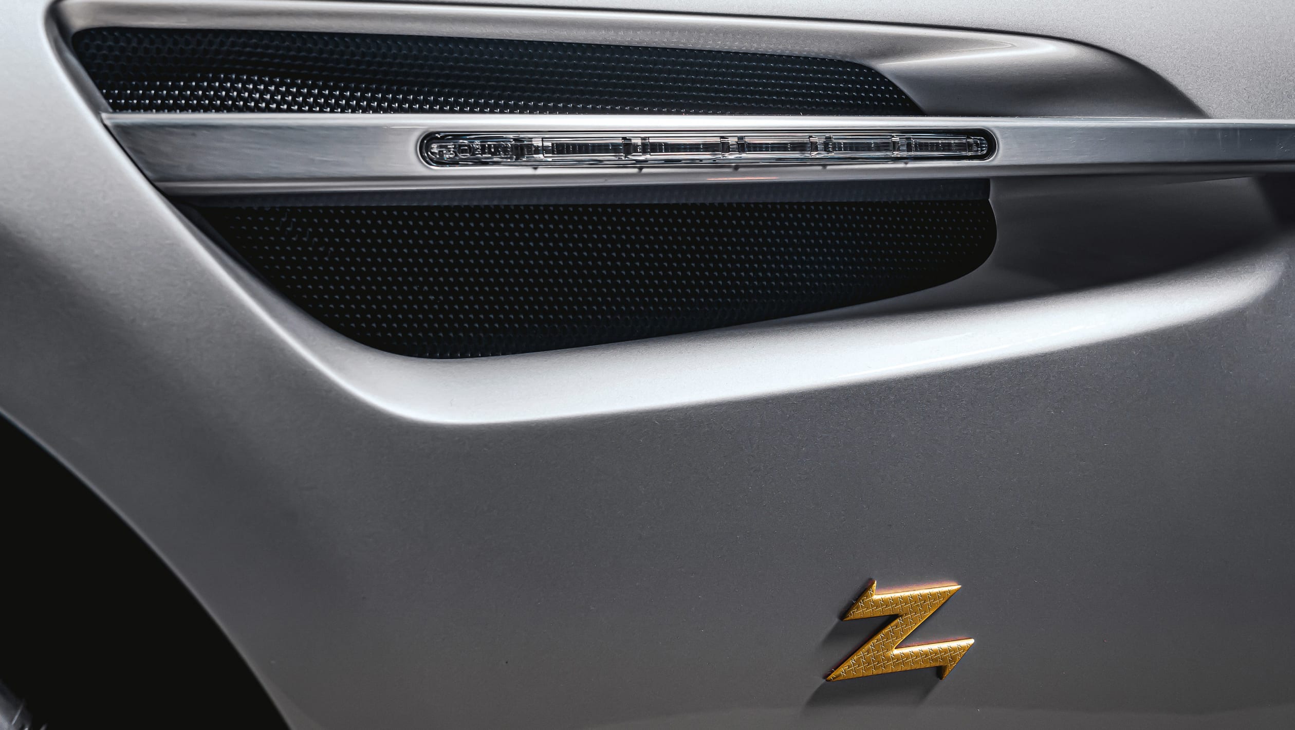 Aston Martin Vantage V12 Zagato Heritage Twins 9