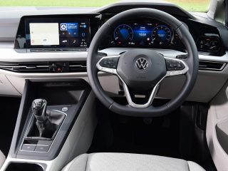 aria-label="VW Golf Wagon 2021 1"