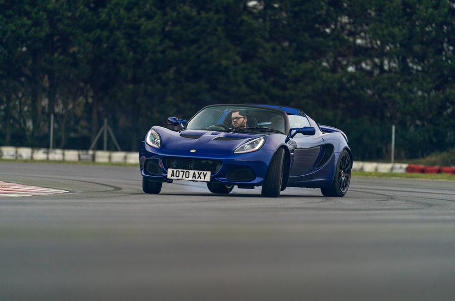 aria-label="lotus elise sport 240 8"