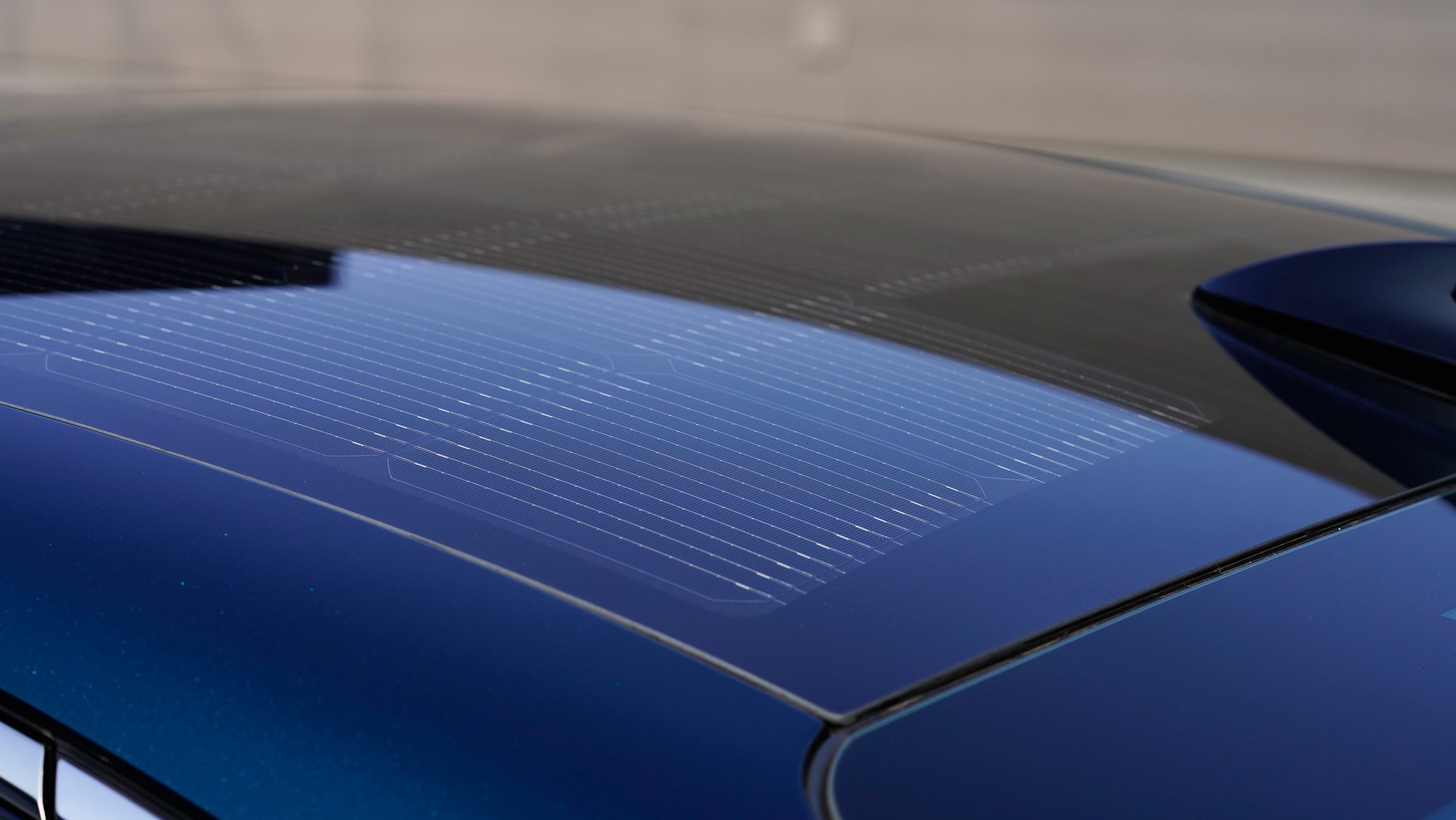 Genesis G80 EV solar roof