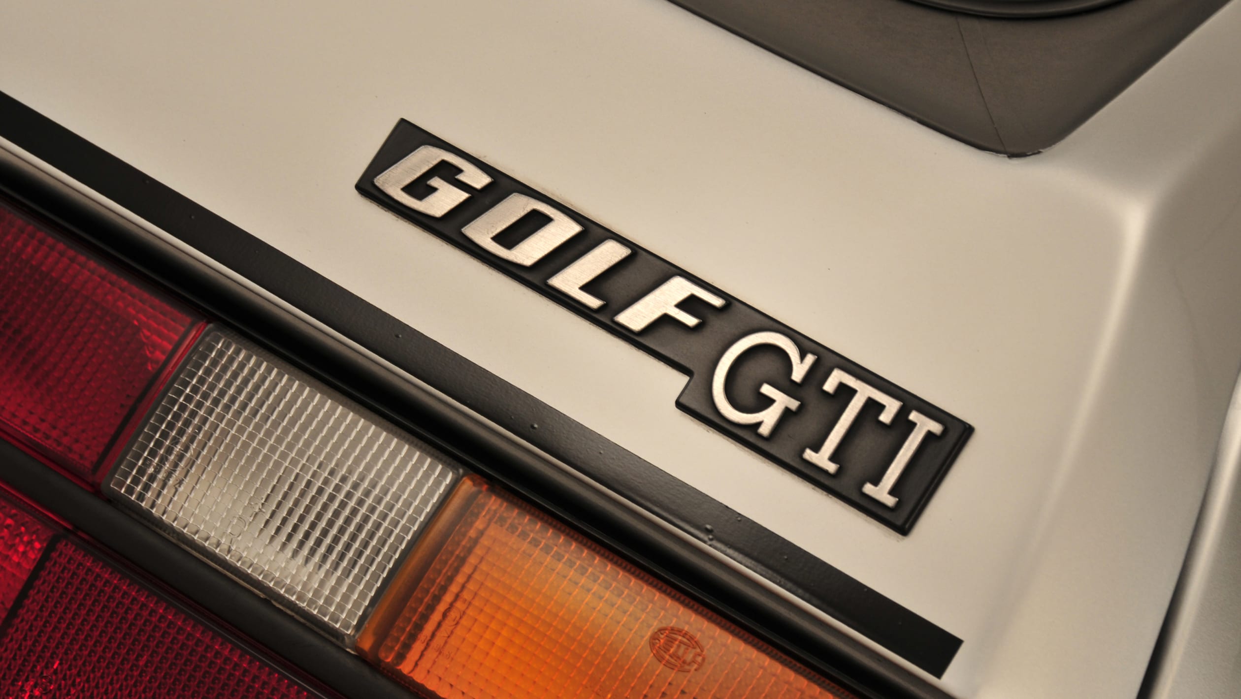 Volkswagen Golf GTI 2