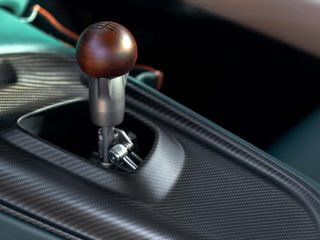 17 aston martin victor 2021 gearstick
