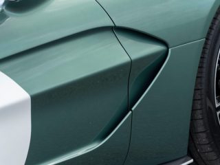 aston martin V12 Speedster review 8
