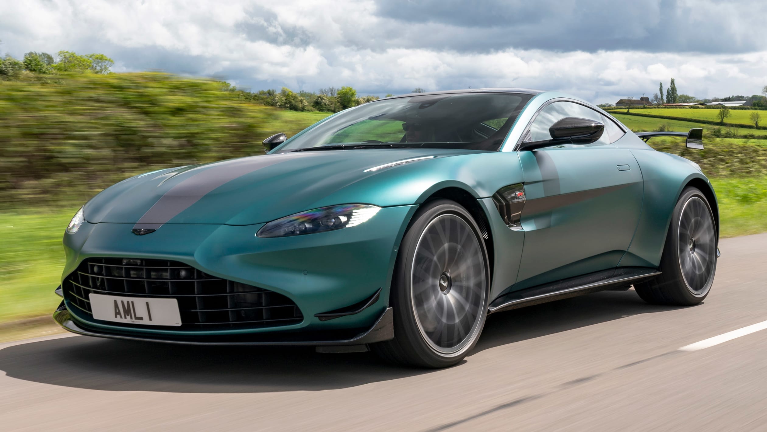 Aston Martin Vantage F1 Edition 8