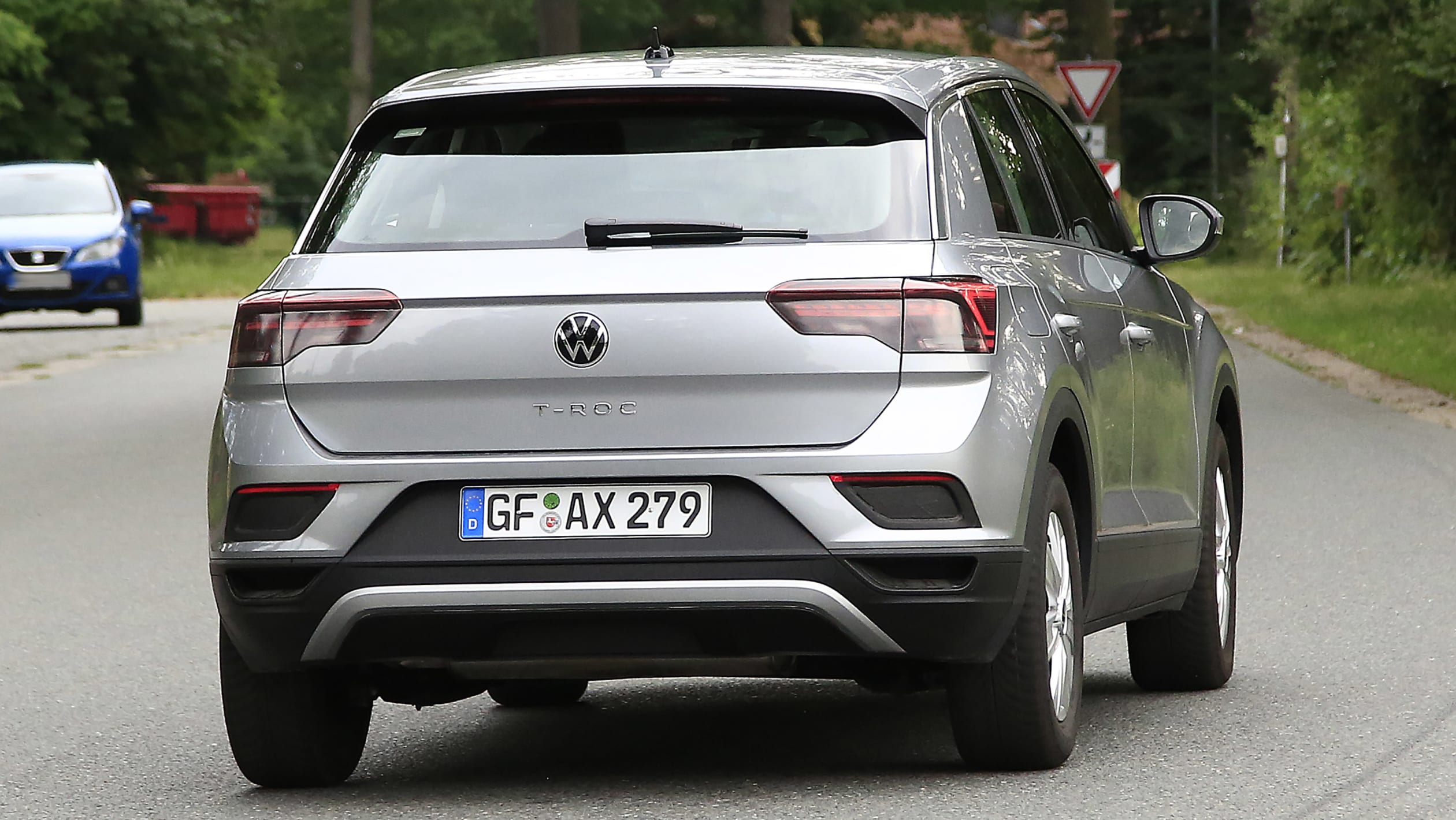 Volkswagen T Roc facelift spyshots 7