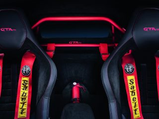 Alfa Romeo Giulia GTA seats