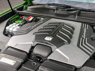 aria-label="2021 Lamborghini Urus review australia 11"