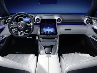 2021 Mercedes SL roadster interior and technology 2