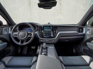 2022 Volvo XC60 T8 Recharge review 7