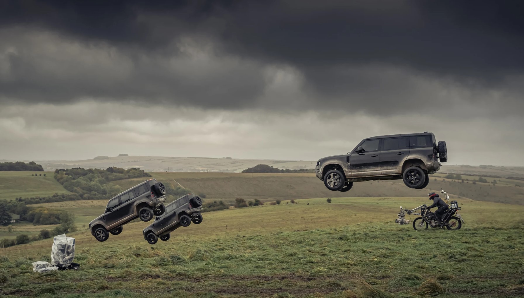 007 Land Rover DEfender stunt car 13