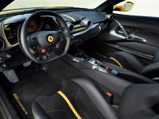 Ferrari 812 Competizione review 3