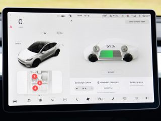 Tesla Model Y vs Audi Q4 etron 10