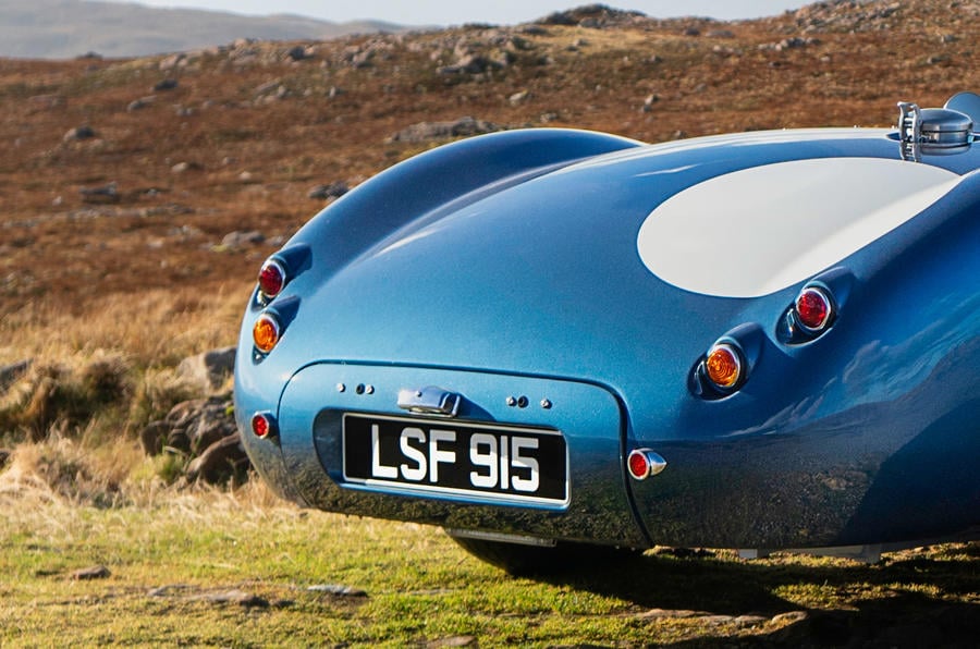 ecurie ecosse builds seven jaguar c-type race car continuations