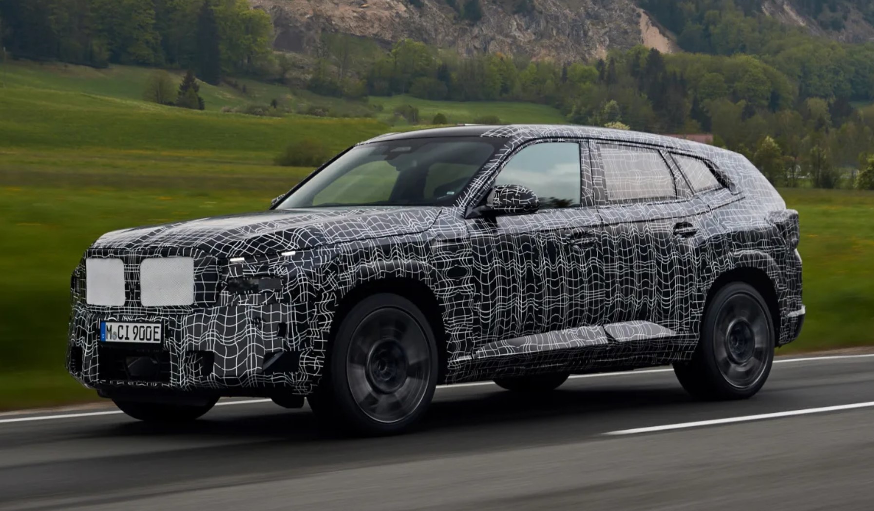 2022 BMW XM Prototype review 5