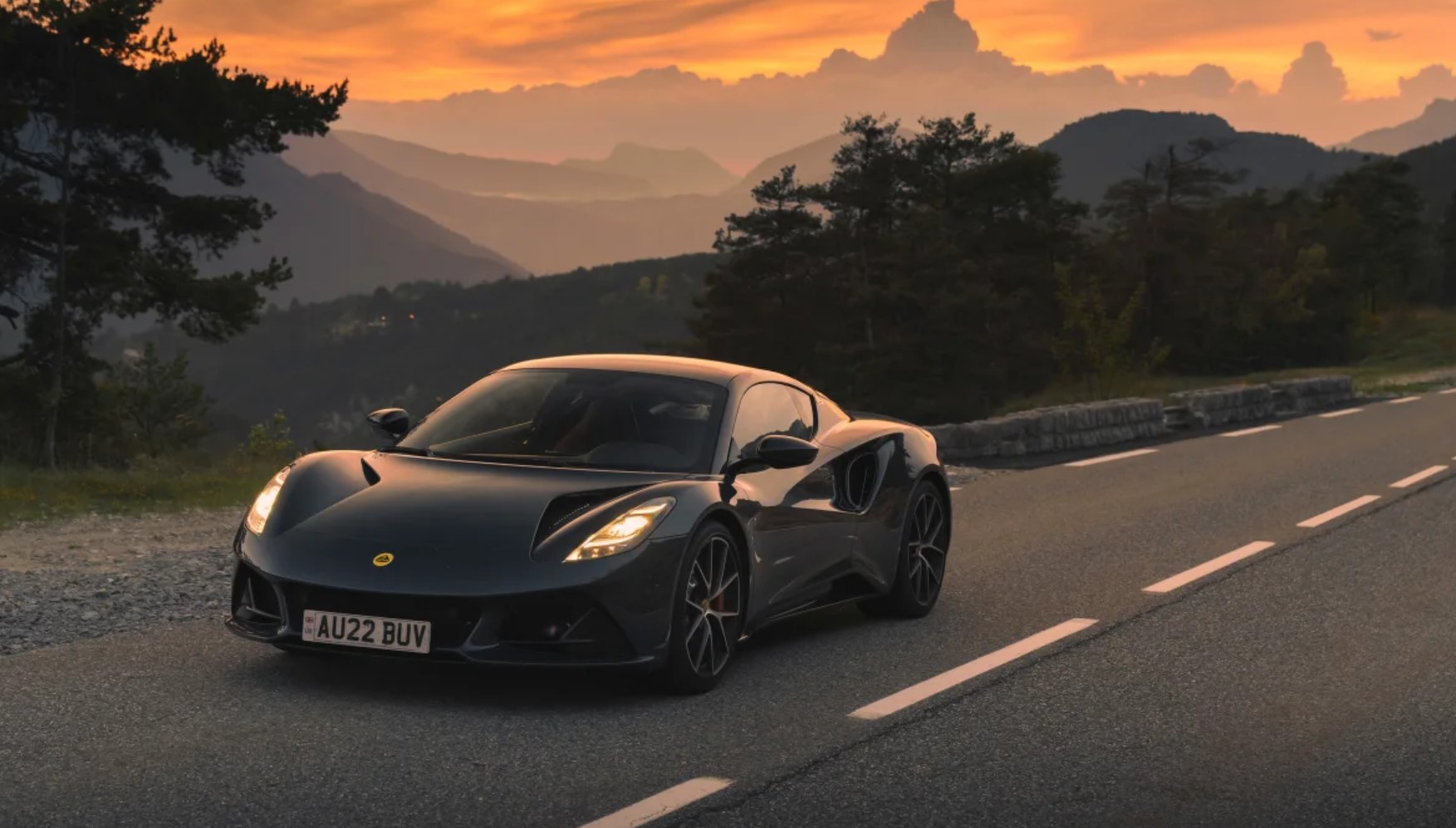 2022 Lotus Emira V6 review 12