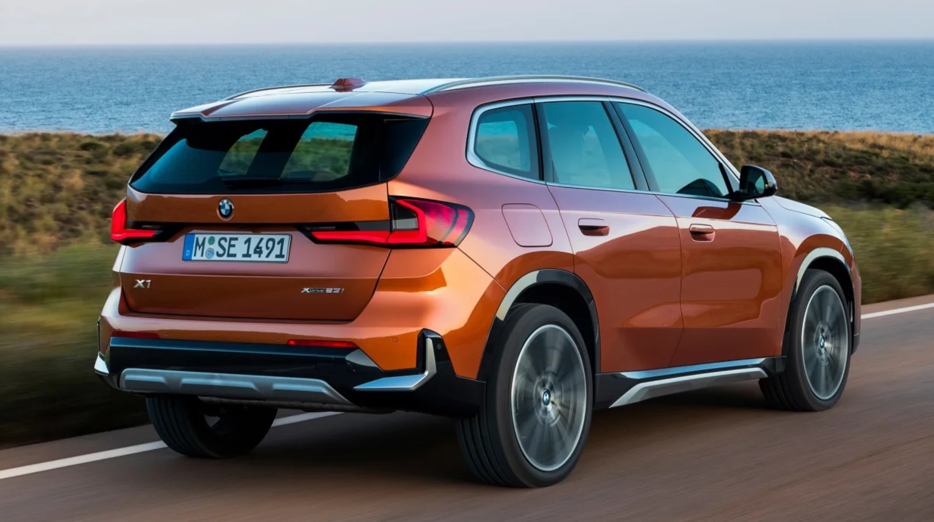 2023 Bmw X1 Plug In Hybrid 2023 Bmw X1 Revealed With New Plug In Engine Automotive Daily