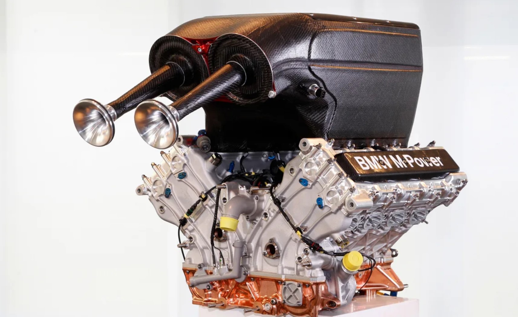 BMW M Hybrid race car engine 2