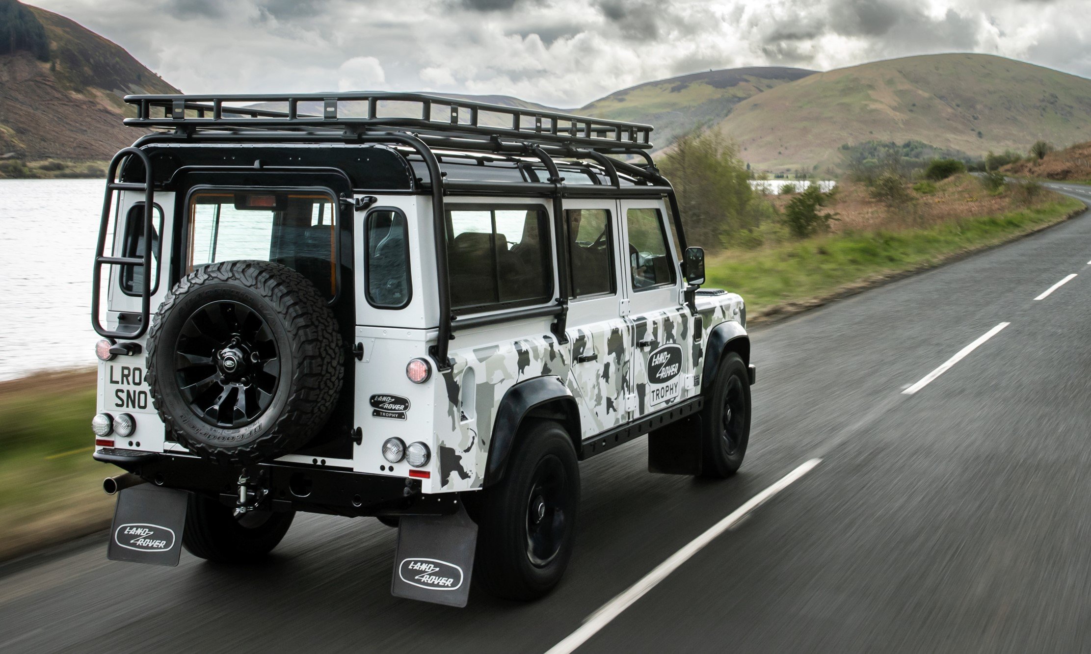 Land Rover Defender Classic edition 2