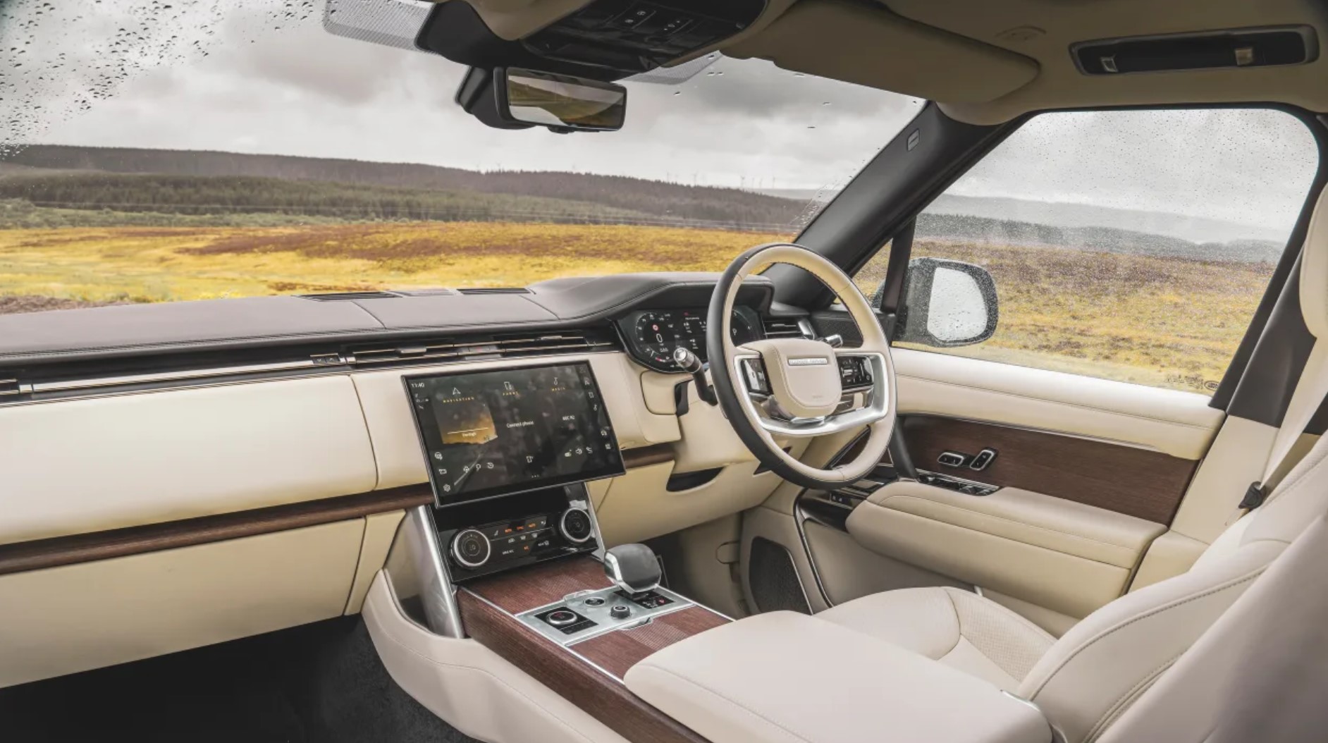 Range Rover Bentley Bentayga comparison 2022 10