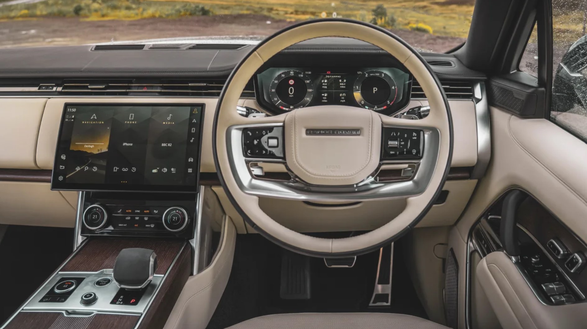 Range Rover Bentley Bentayga comparison 2022 6
