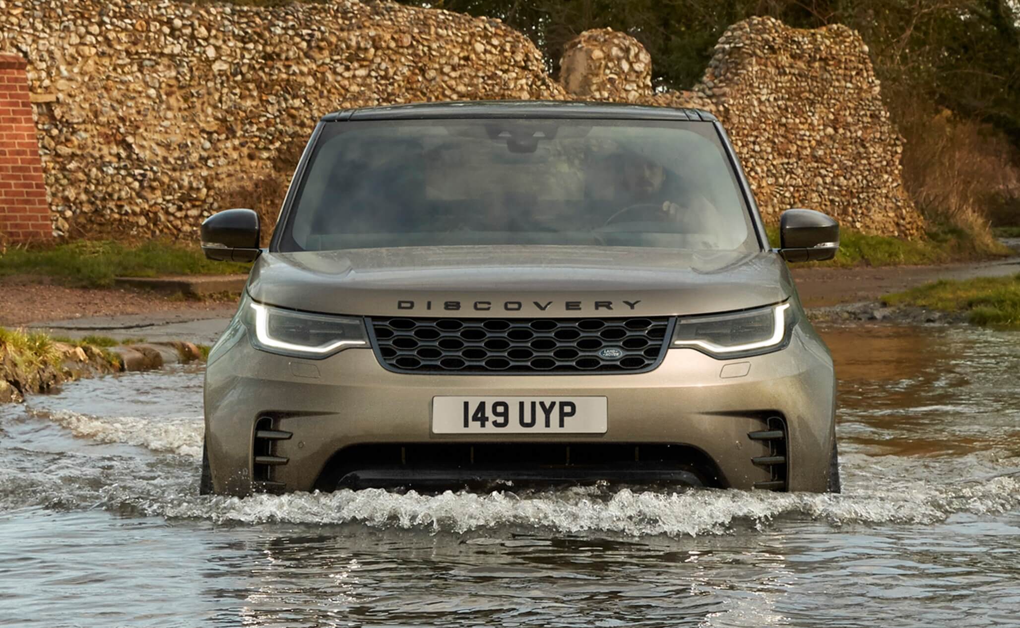 aria-label="Land ROver Discovery 1"