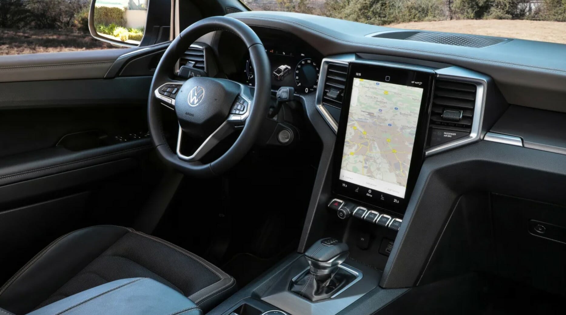 aria-label="VW Amarok interior 1"