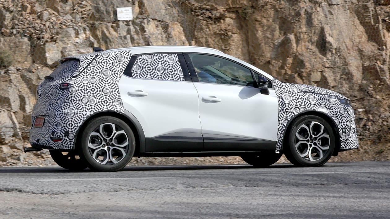 2024 Renault Captur facelift spied - Automotive Daily