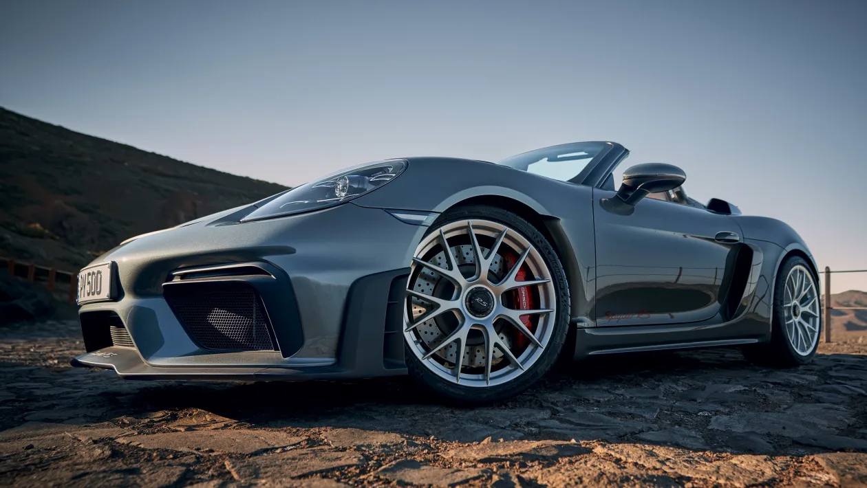 2023 Porsche 718 Spyder RS revealed - Automotive Daily