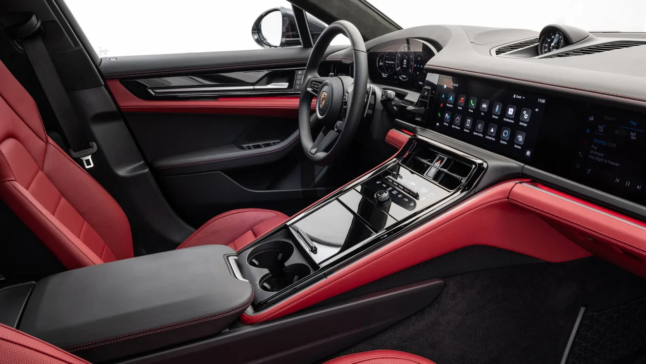 aria-label="Porsche Panamera interior 2023"