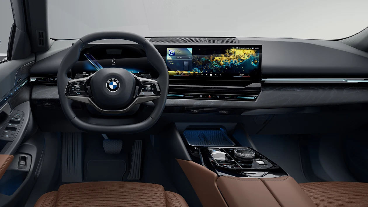 aria-label="BMW 5 Series Touring 2024 11"